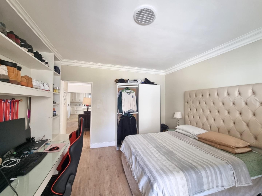 5 Bedroom Property for Sale in Sandbaai Western Cape